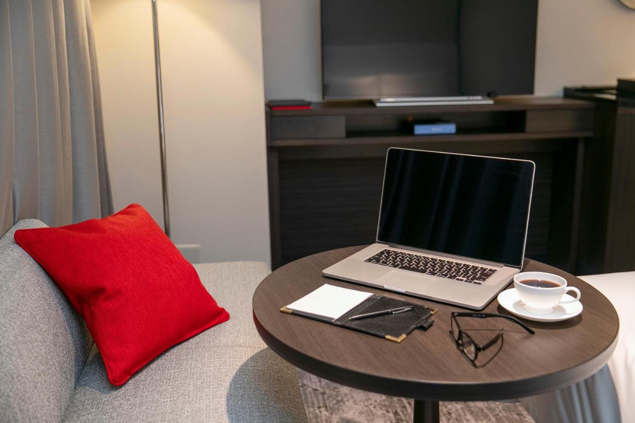Nagoya Tokyu Hotel Eksteriør bilde A laptop on a table